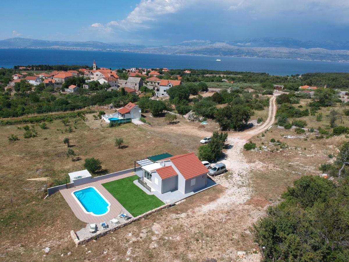 Nane Garden House With Heated Pool Βίλα Mirce Εξωτερικό φωτογραφία