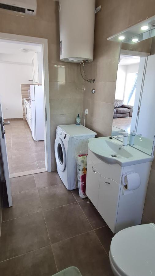 Nane Garden House With Heated Pool Βίλα Mirce Εξωτερικό φωτογραφία