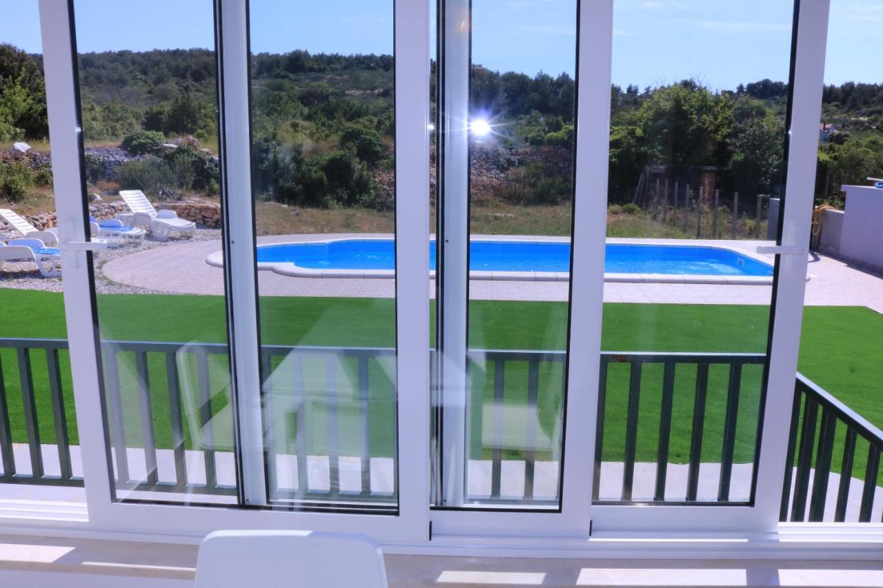 Nane Garden House With Heated Pool Βίλα Mirce Εξωτερικό φωτογραφία