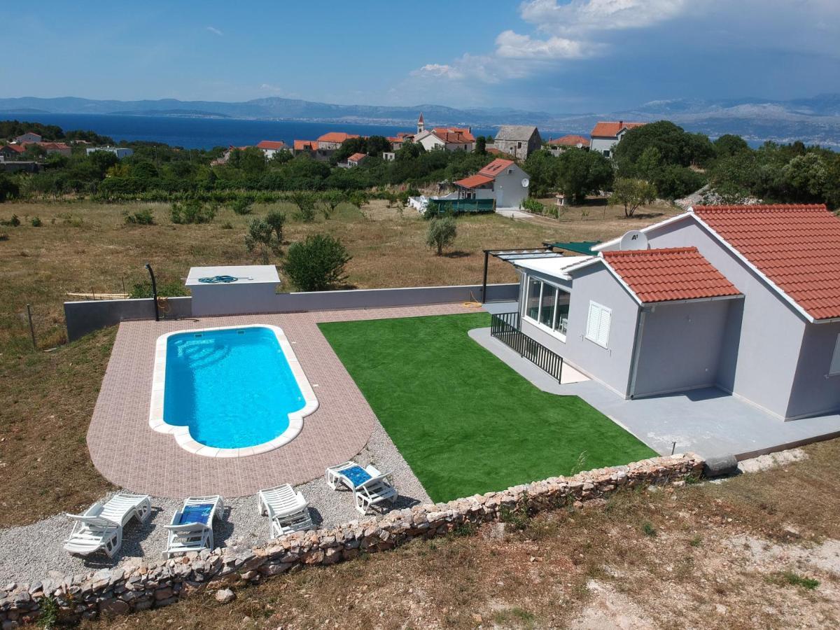 Nane Garden House With Heated Pool Βίλα Mirce Εξωτερικό φωτογραφία